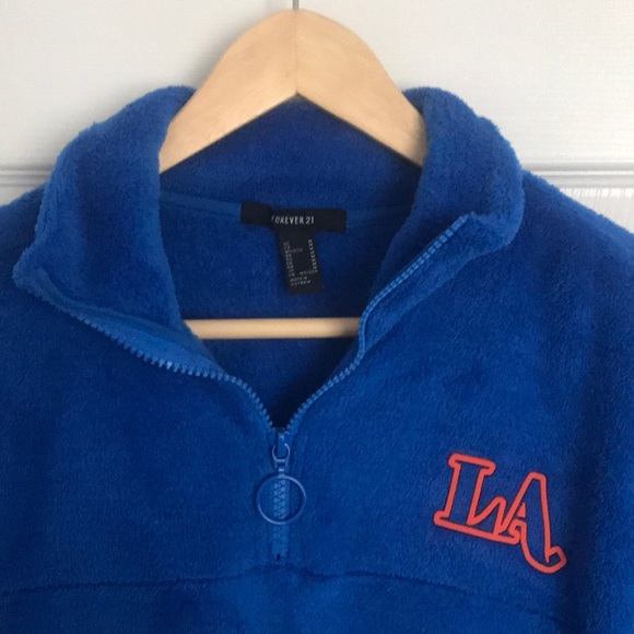 Sweater - Picture 2 of 4